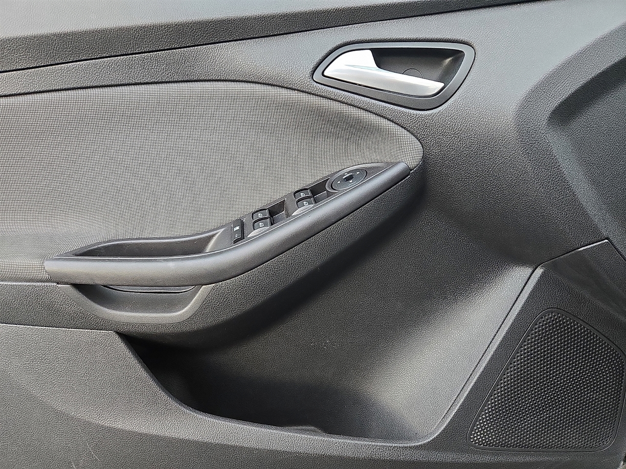 Ford Focus SE Sedan 2014