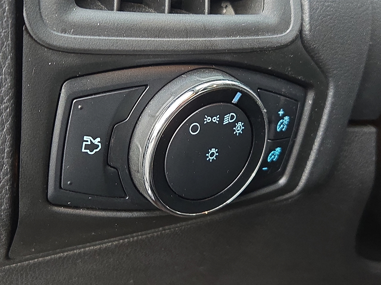 Ford Focus SE Sedan 2014