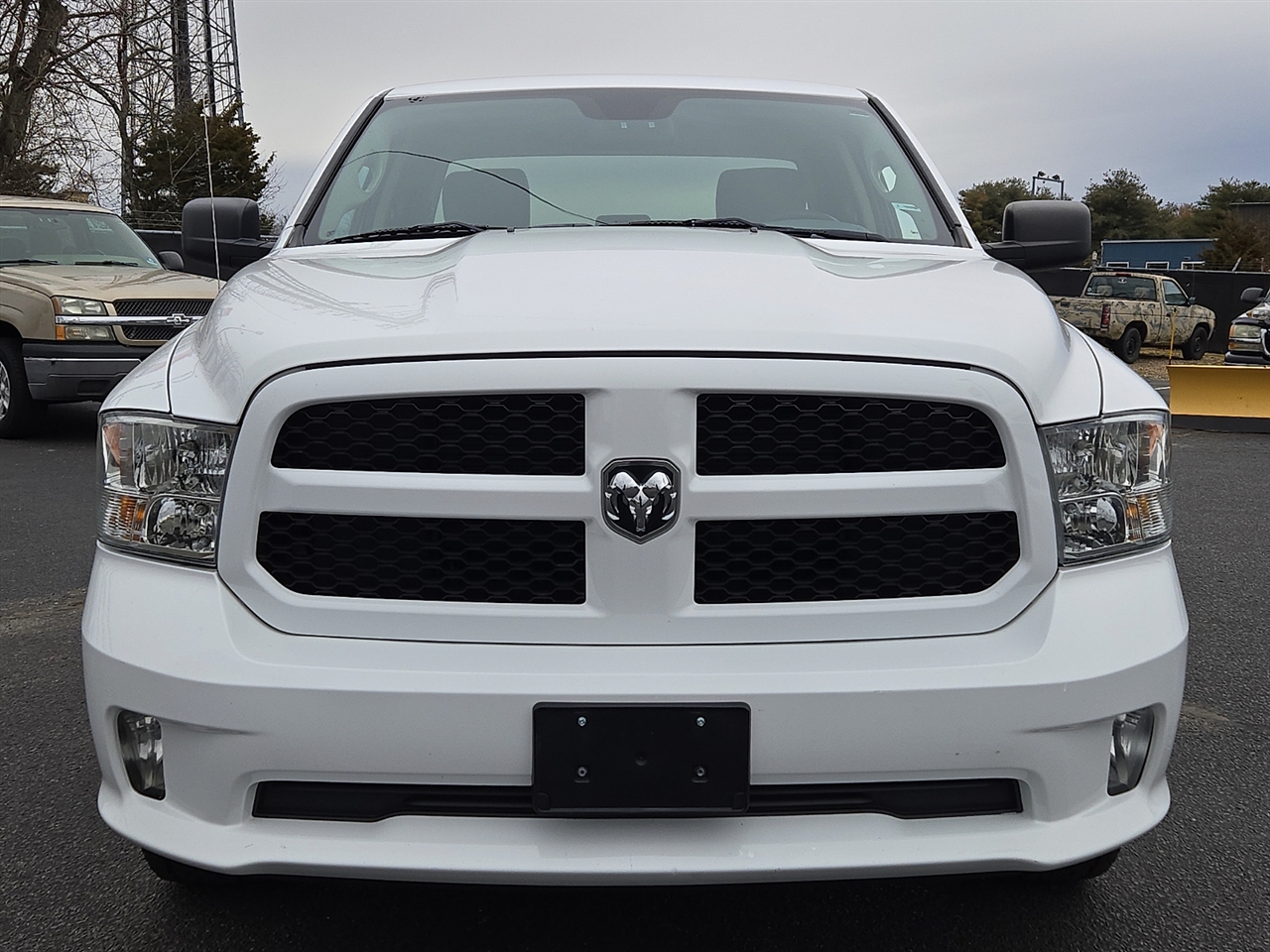 RAM 1500 Tradesman Quad Cab 4WD 2016