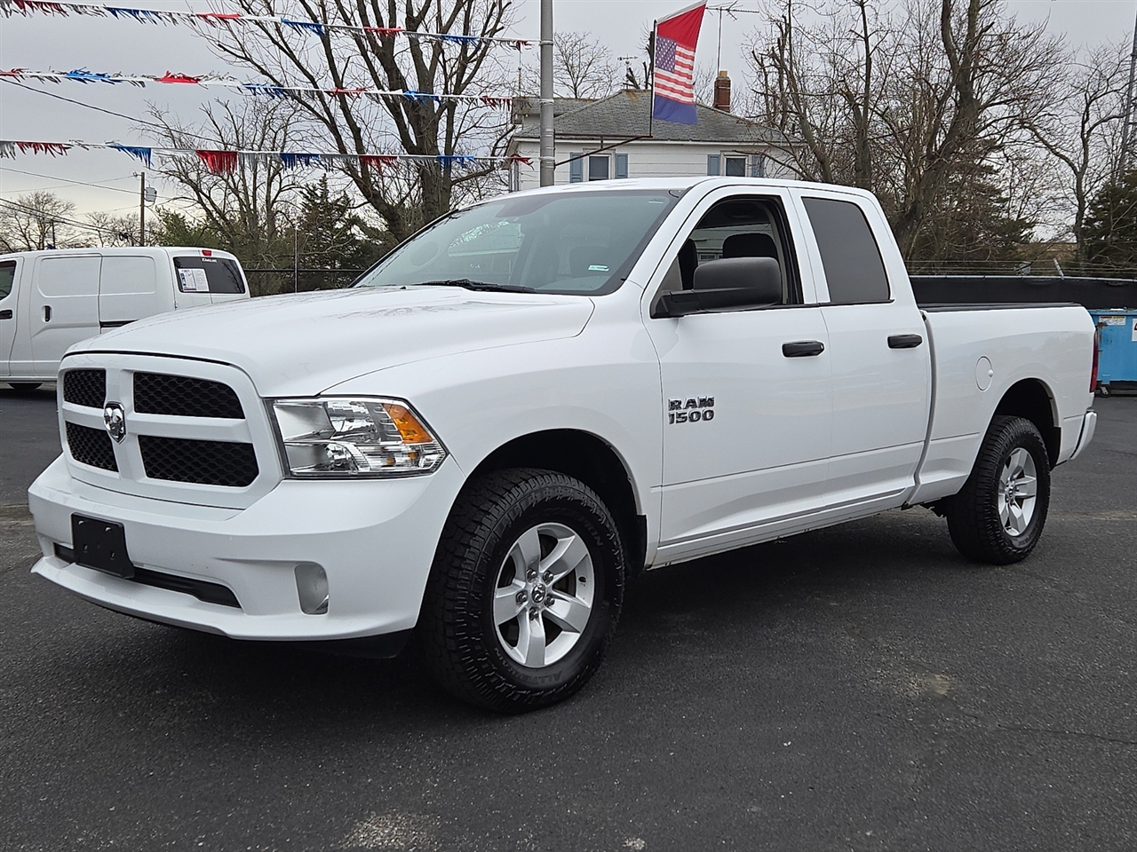 RAM 1500 Tradesman Quad Cab 4WD 2016