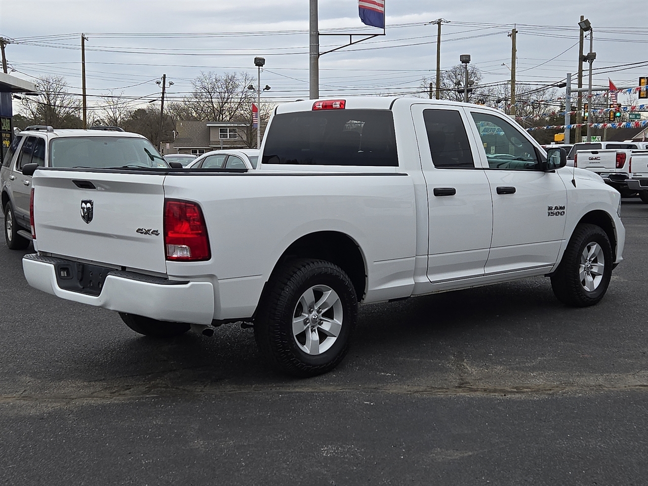 RAM 1500 Tradesman Quad Cab 4WD 2016