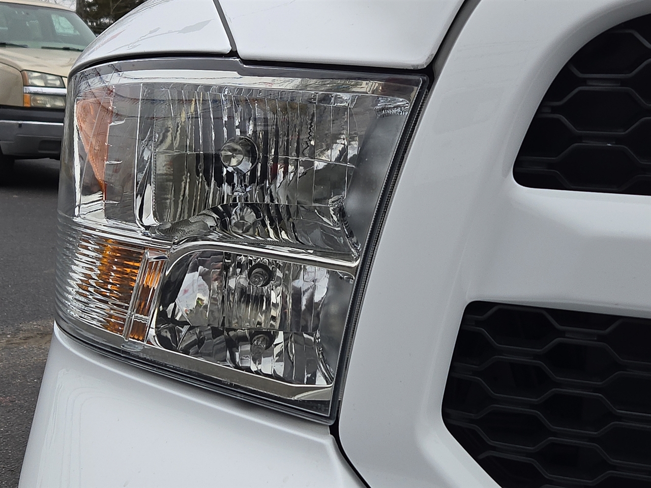 RAM 1500 Tradesman Quad Cab 4WD 2016