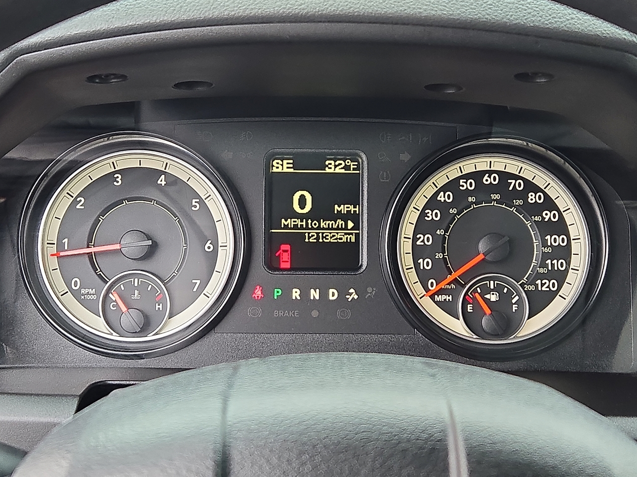 RAM 1500 Tradesman Quad Cab 4WD 2016