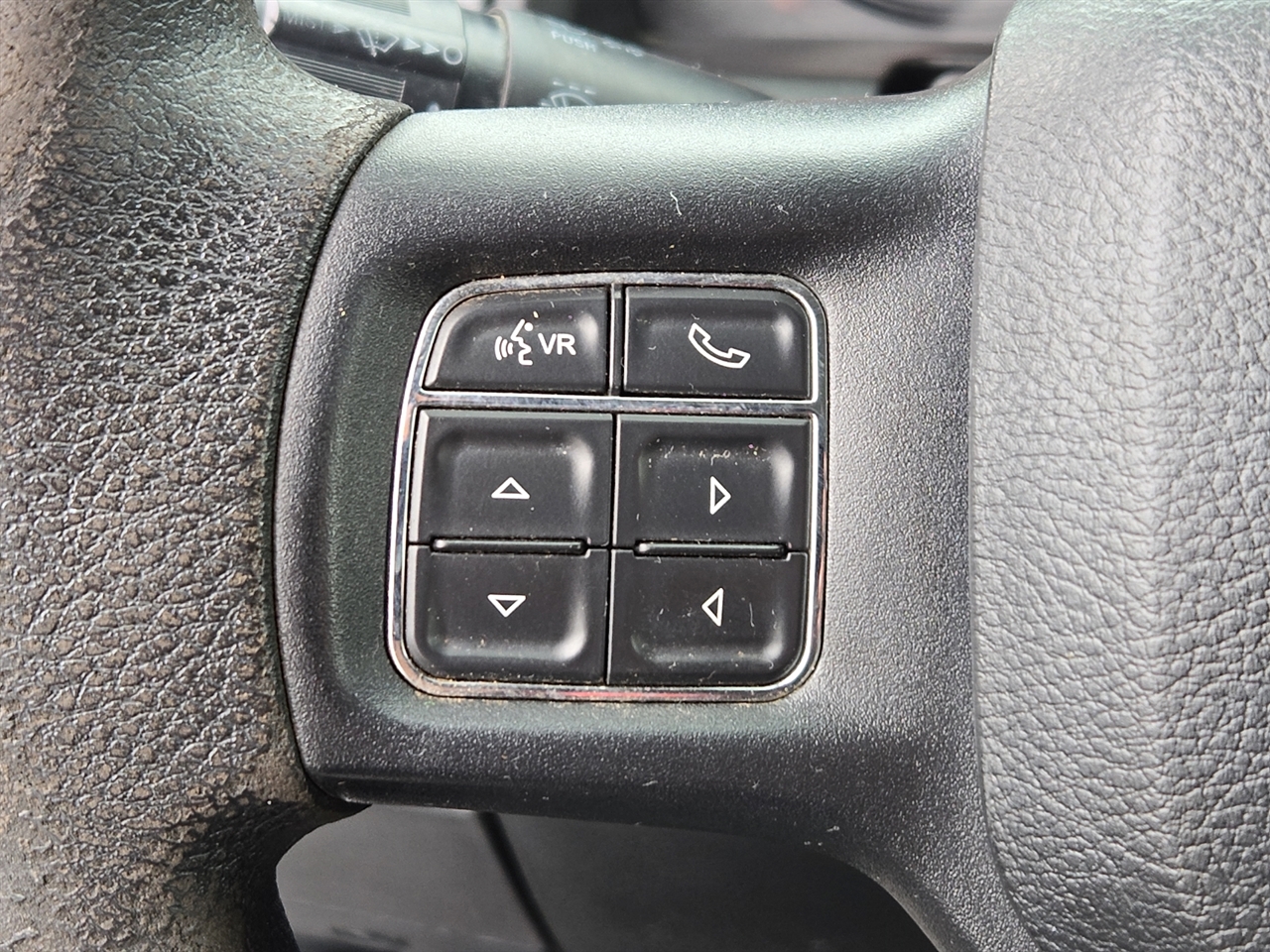 RAM 1500 Tradesman Quad Cab 4WD 2016