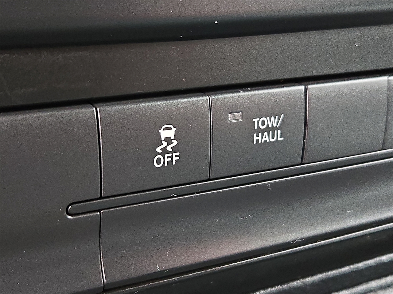 RAM 1500 Tradesman Quad Cab 4WD 2016