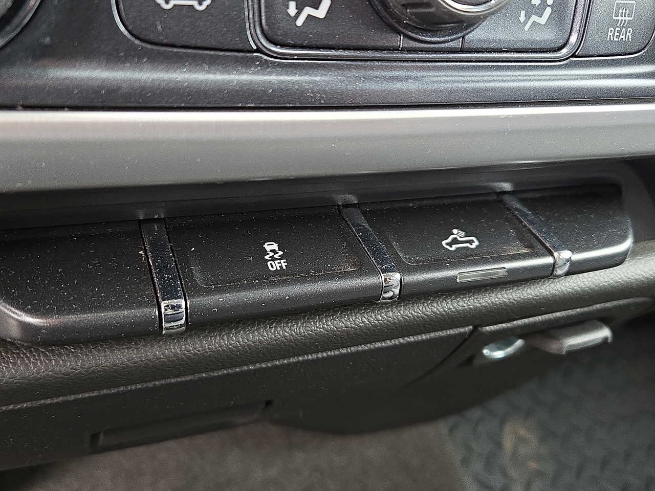 GMC Sierra 1500 SLE Double Cab 4WD 2017