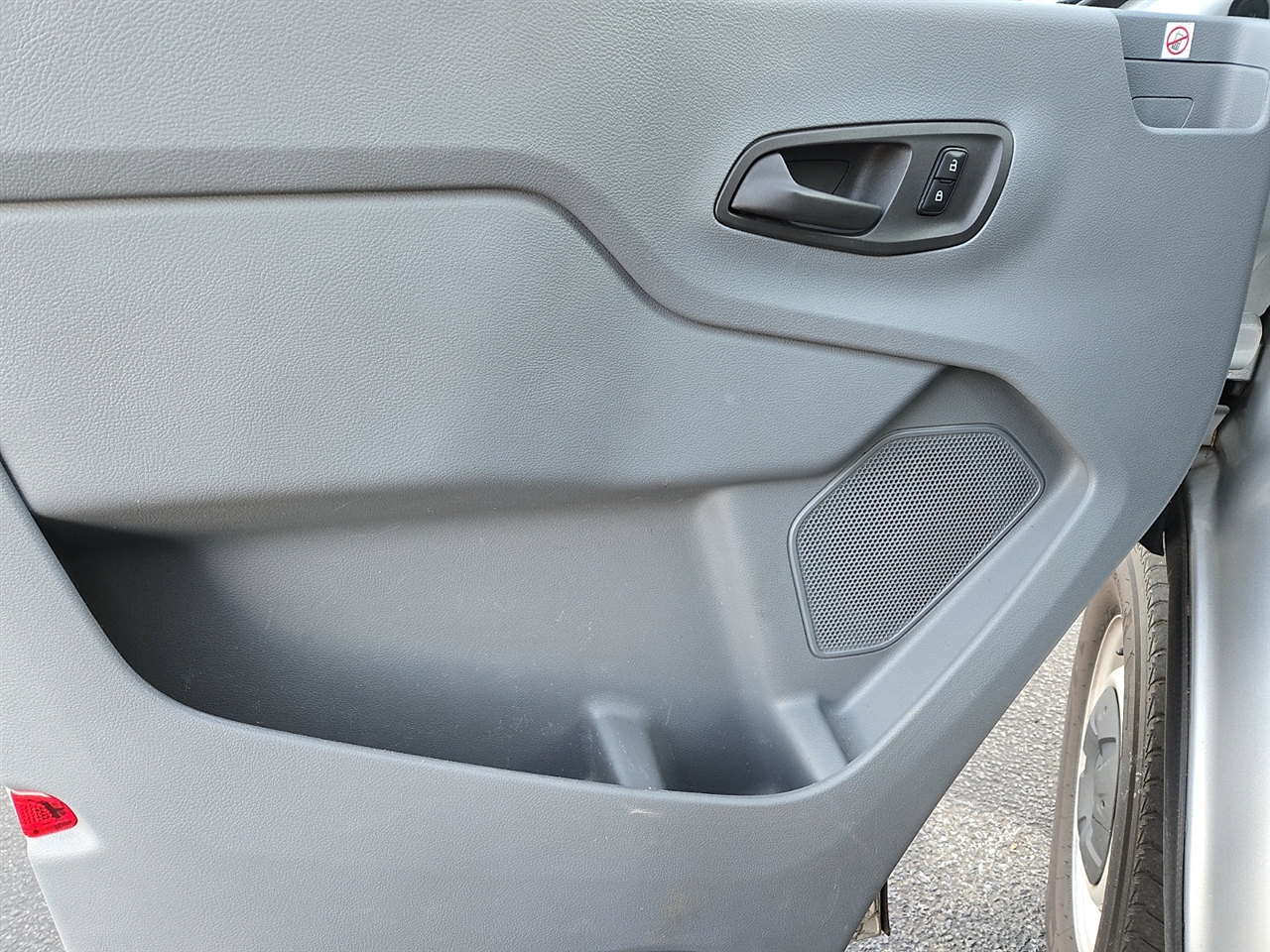 Ford Transit 250 Van Low Roof w/Sliding Pass. 130-in. WB 2019