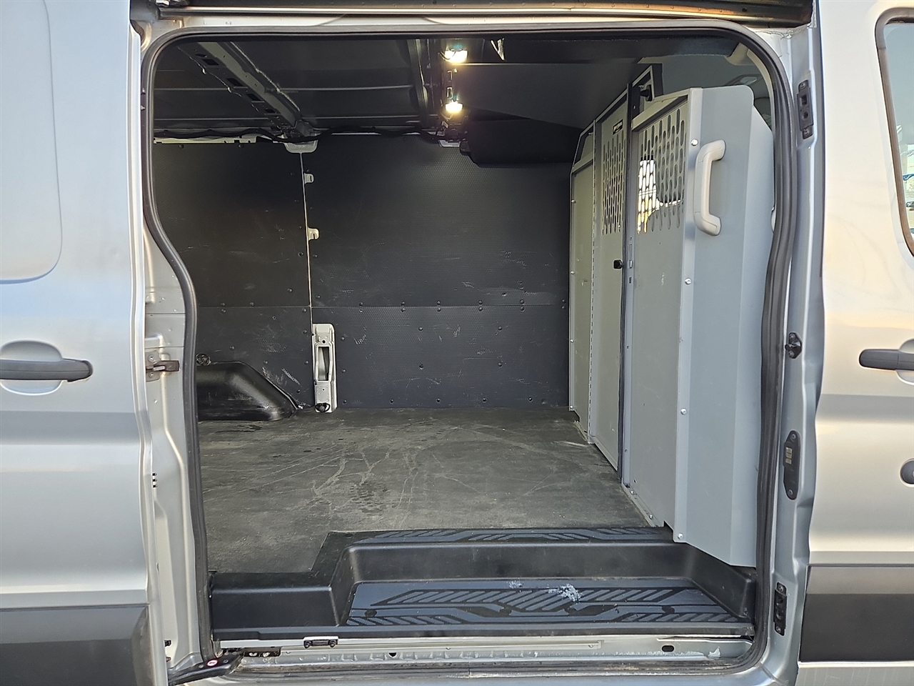 Ford Transit 250 Van Low Roof w/Sliding Pass. 130-in. WB 2019