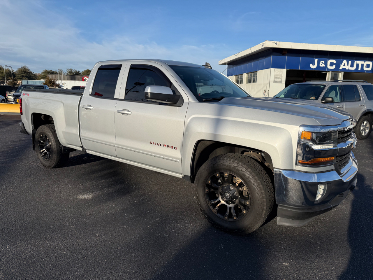 Chevrolet Silverado 1500 LT Double Cab 4WD 2017