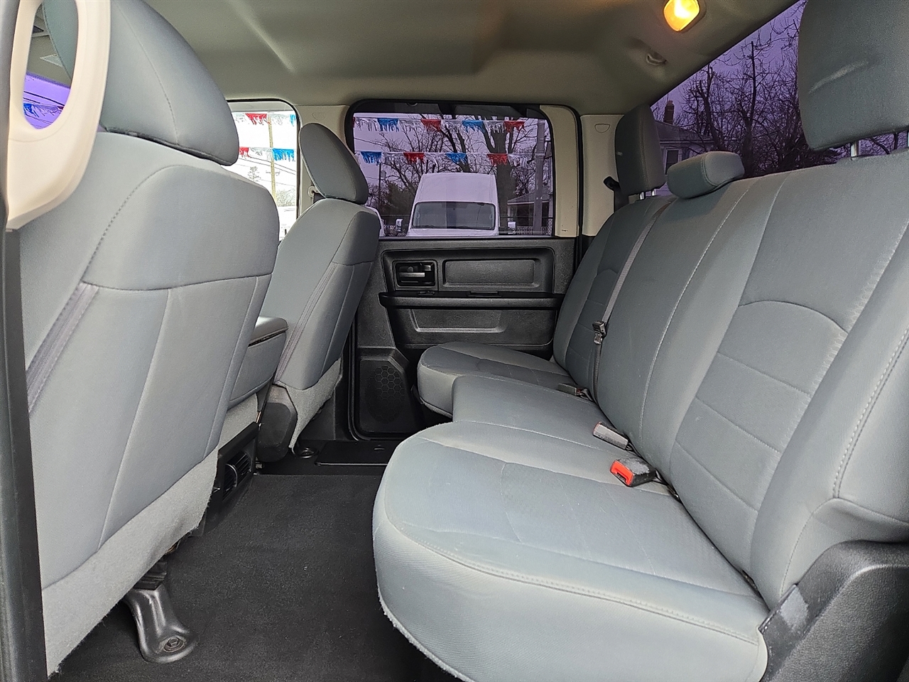 RAM 1500 Tradesman Crew Cab SWB 4WD 2017