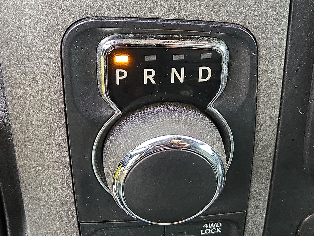 RAM 1500 Tradesman Crew Cab SWB 4WD 2017