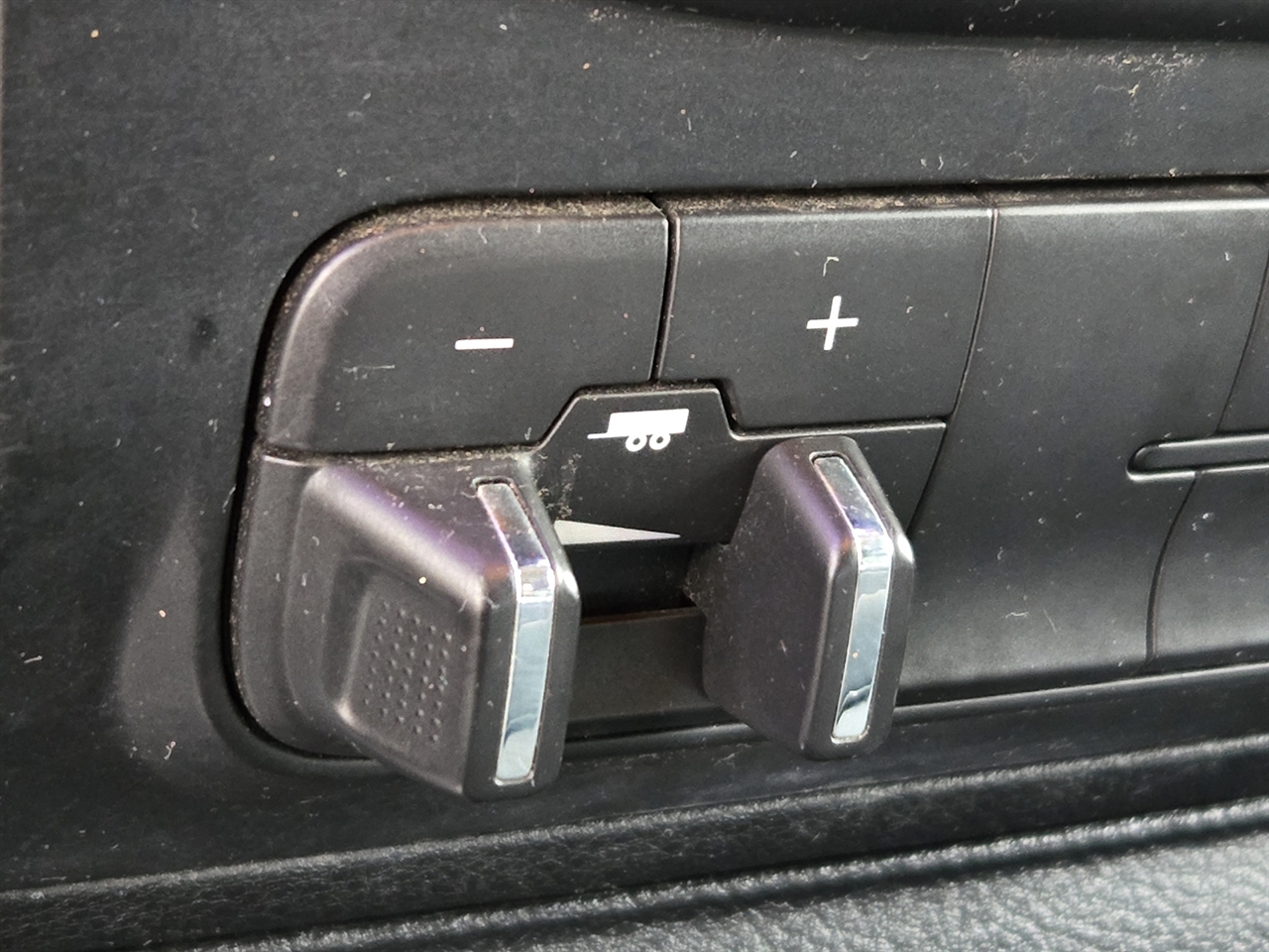 RAM 1500 Tradesman Crew Cab SWB 4WD 2017