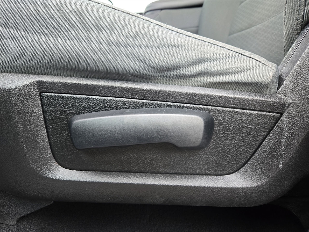 RAM 1500 Tradesman Crew Cab SWB 4WD 2017