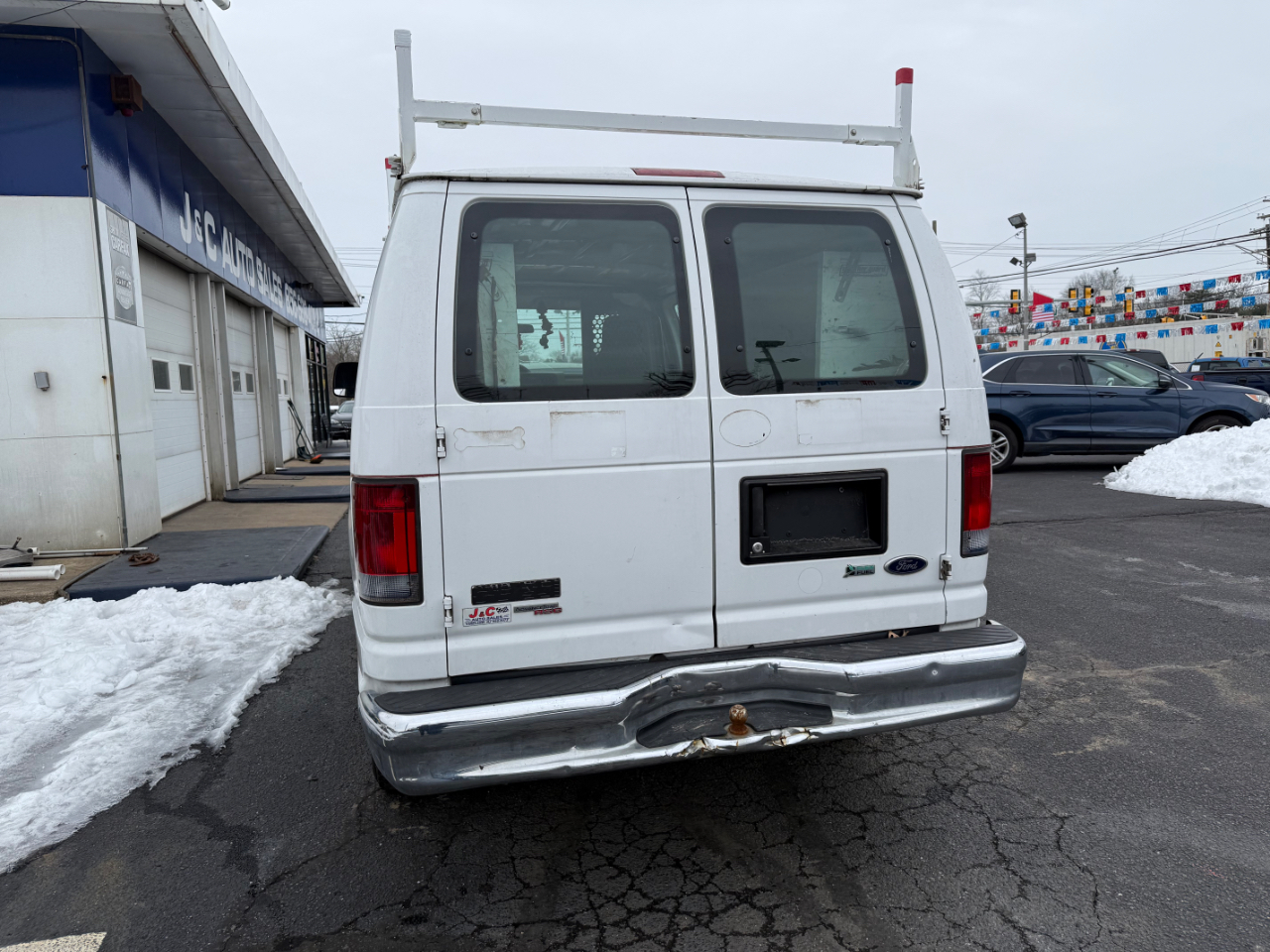 Ford Econoline E-250 2012