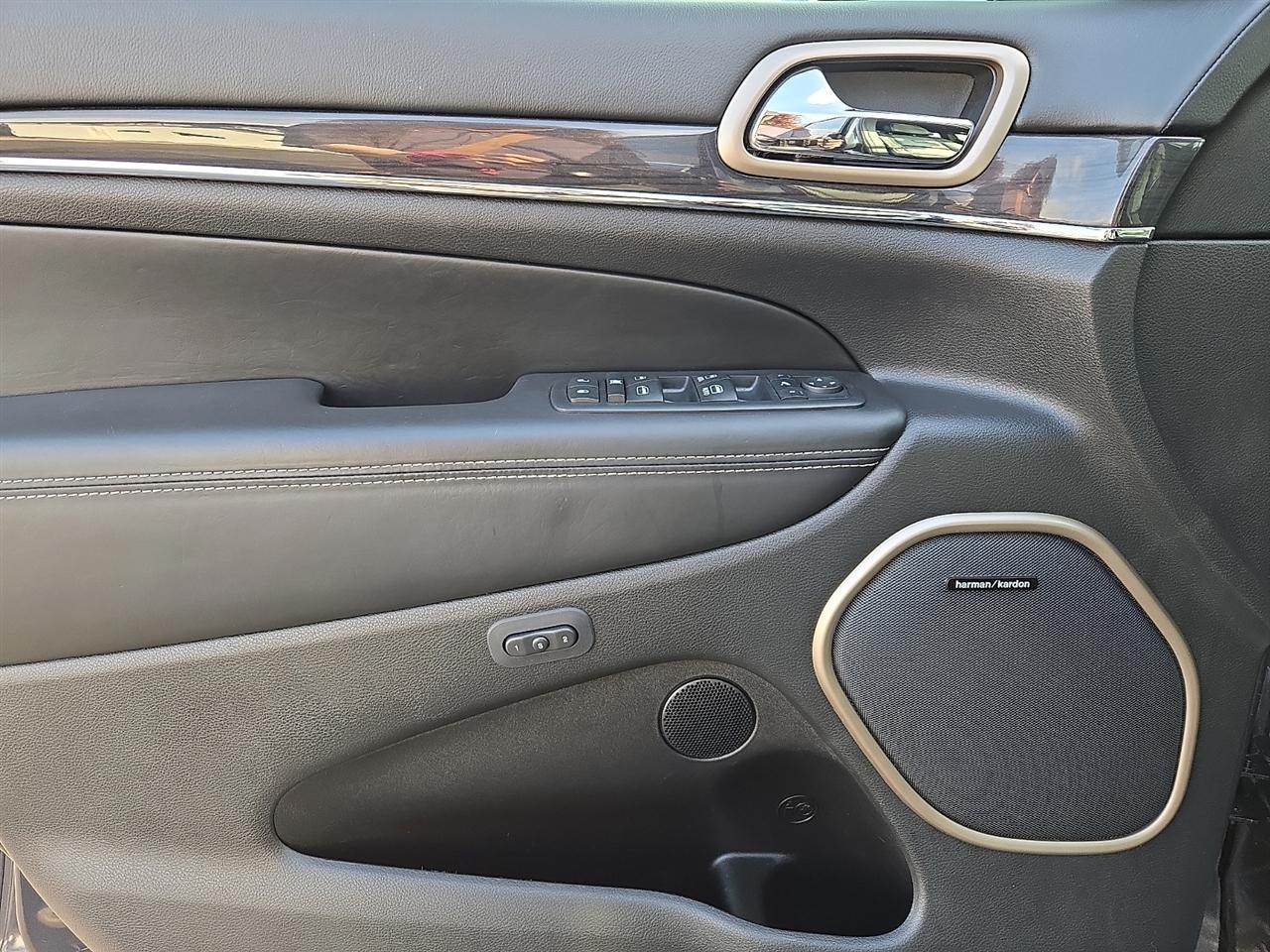 Jeep Grand Cherokee Overland 2WD 2015