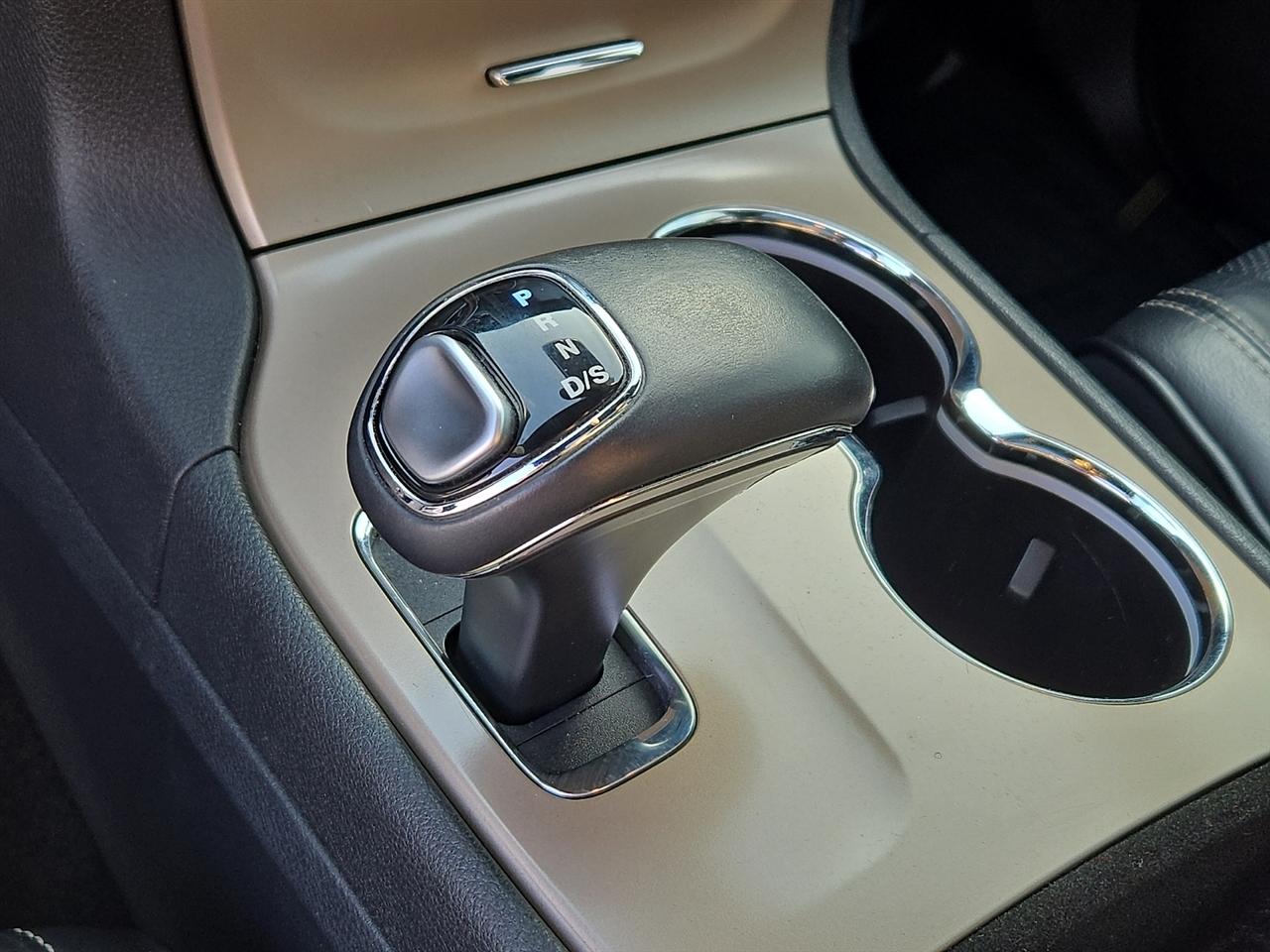 Jeep Grand Cherokee Overland 2WD 2015