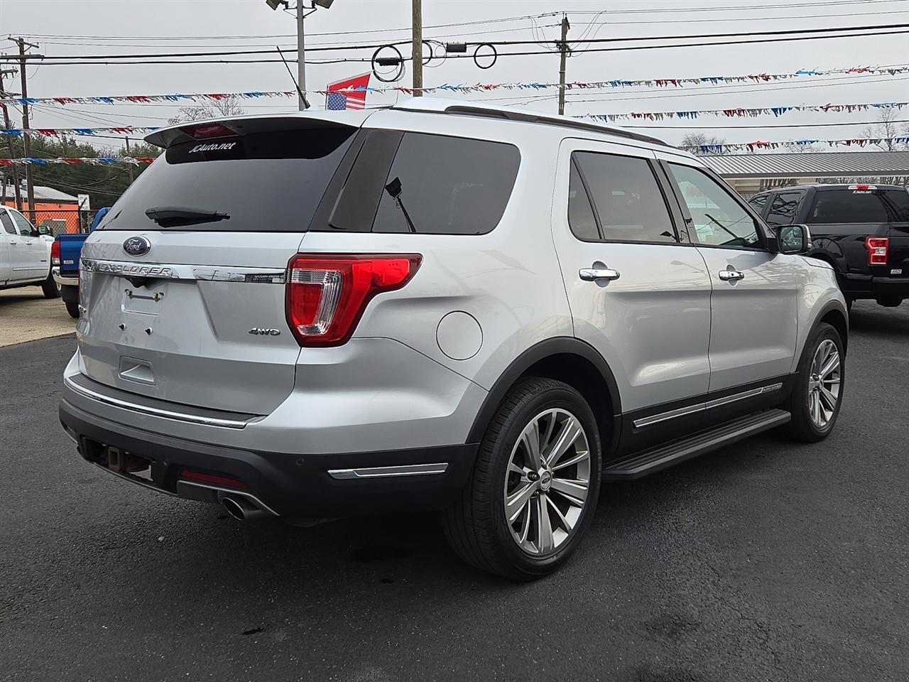 Ford Explorer Limited 4WD 2018