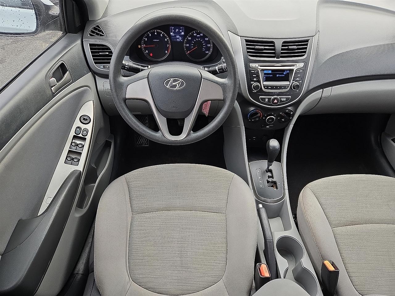 Hyundai Accent SE 4-Door 6A 2016