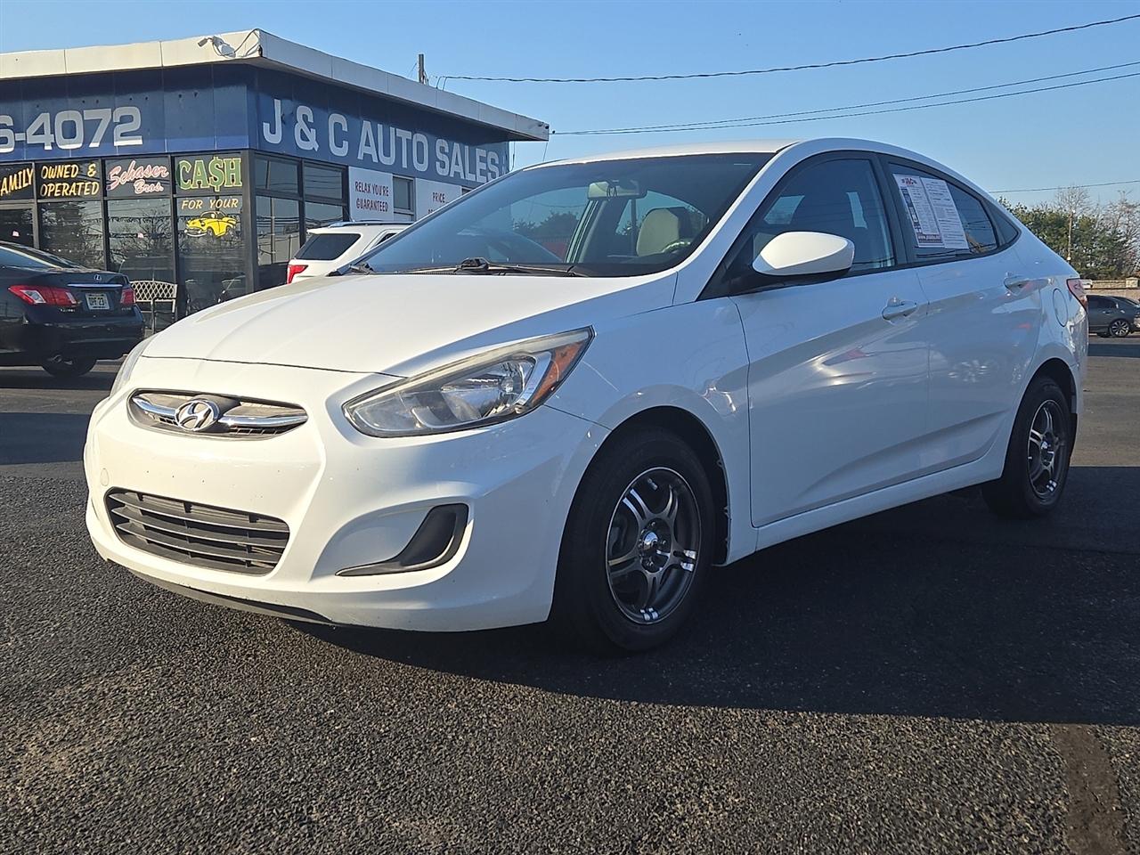 Hyundai Accent SE 4-Door 6A 2016
