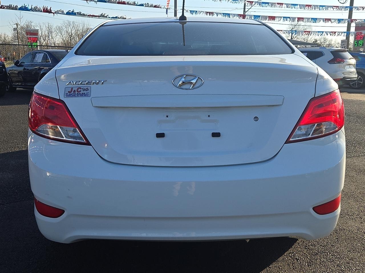 Hyundai Accent SE 4-Door 6A 2016