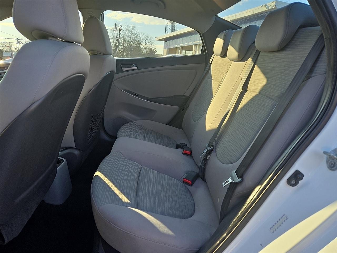 Hyundai Accent SE 4-Door 6A 2016