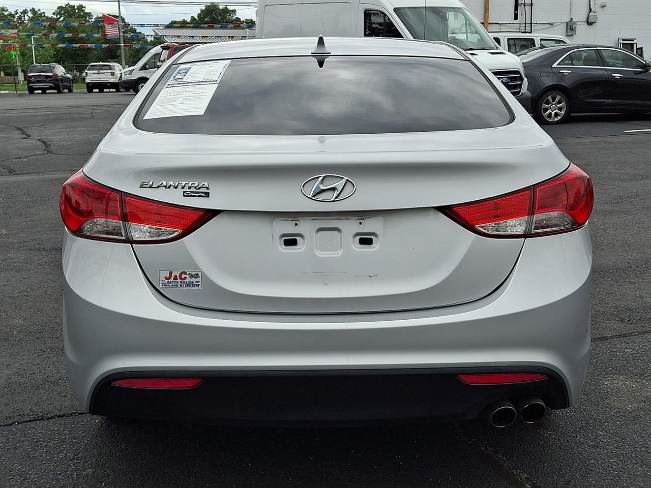 Hyundai Elantra GS Coupe A/T 2013