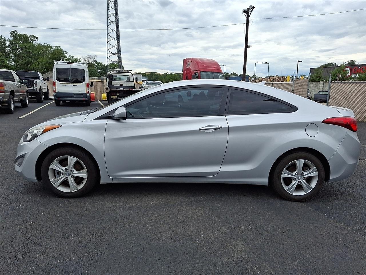 Hyundai Elantra GS Coupe A/T 2013