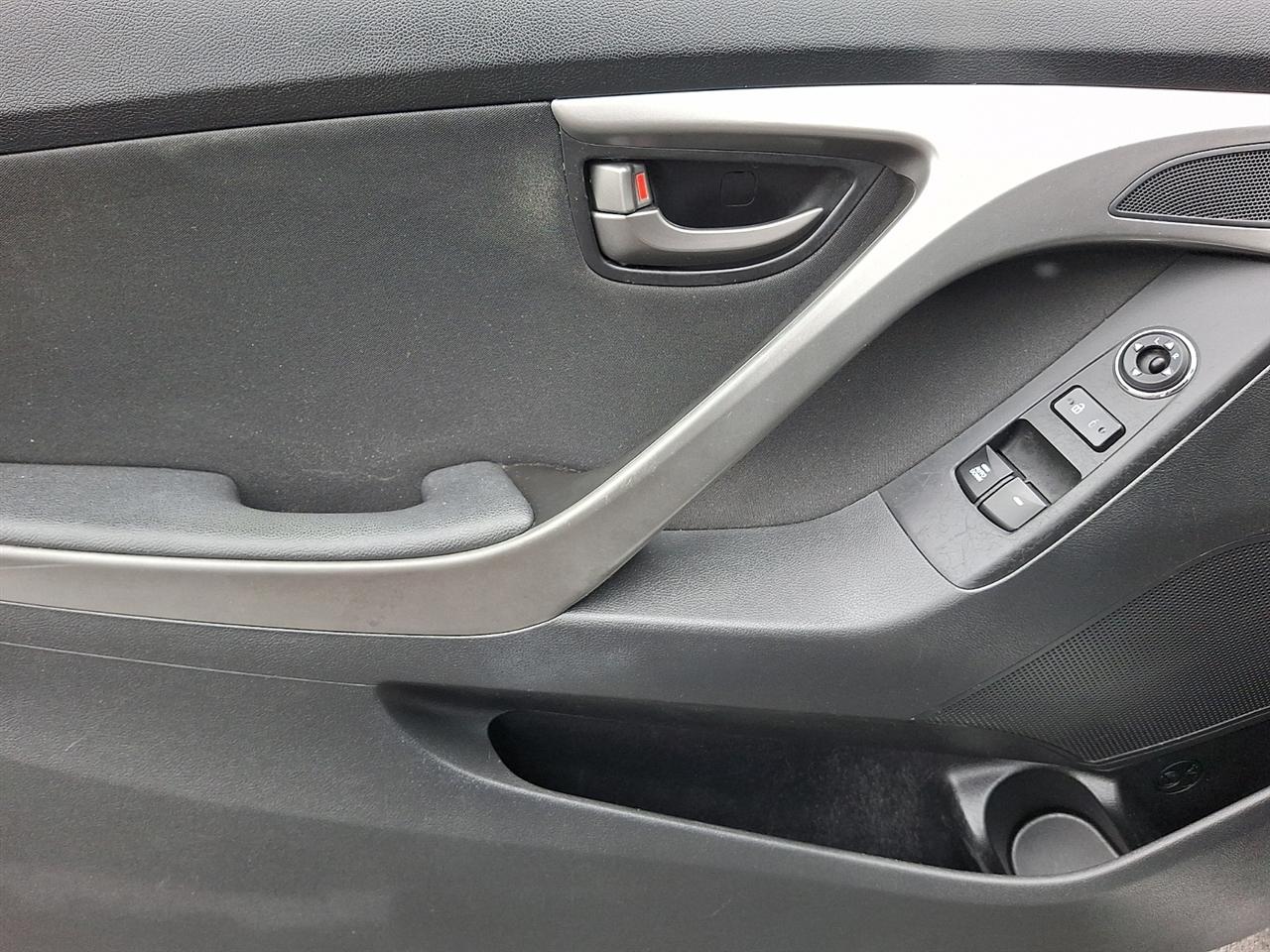 Hyundai Elantra GS Coupe A/T 2013