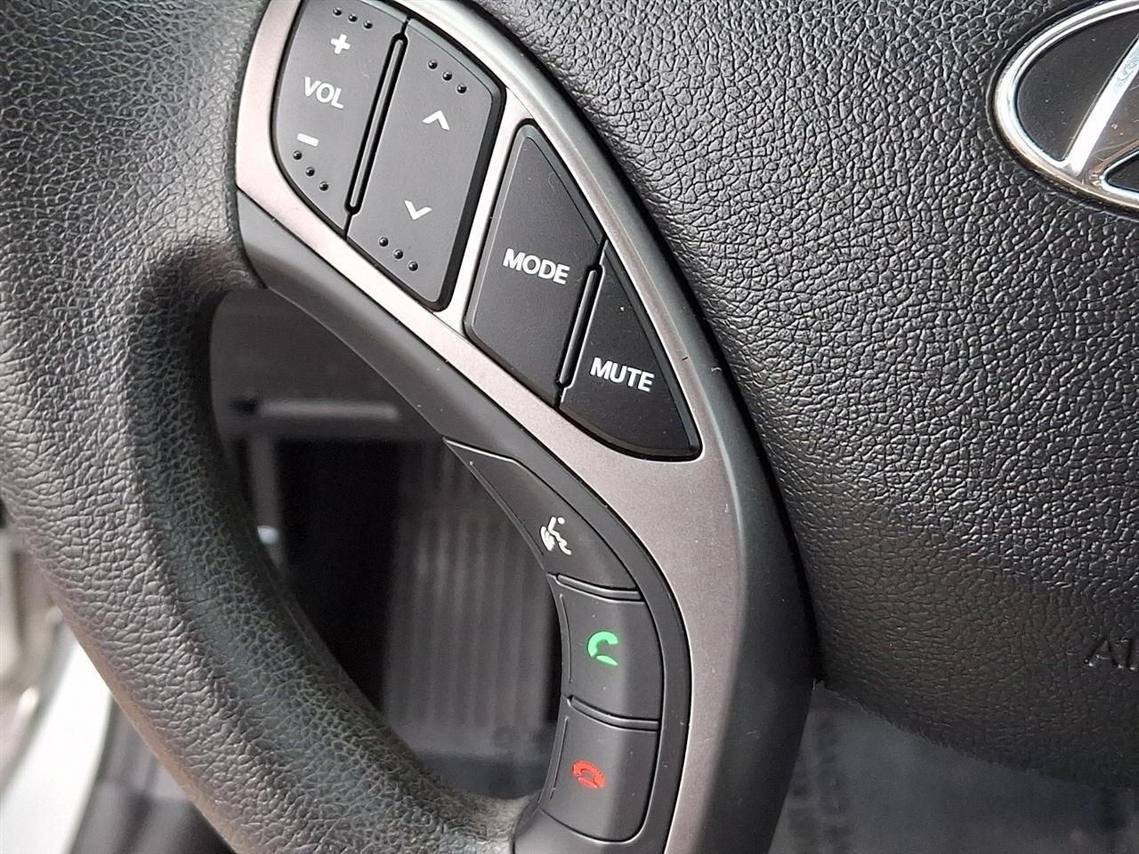Hyundai Elantra GS Coupe A/T 2013