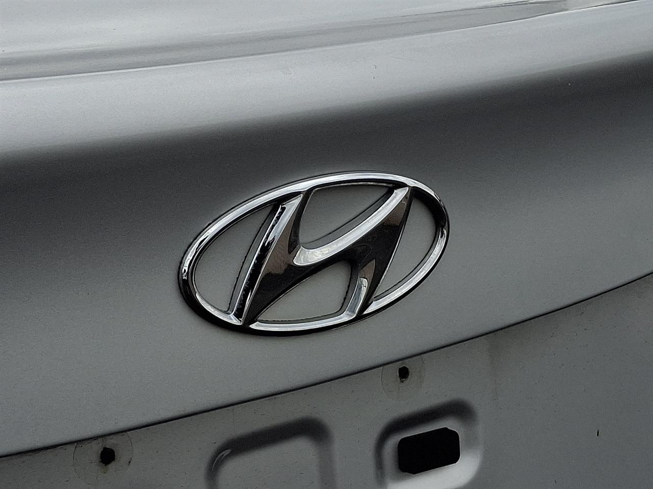 Hyundai Elantra GS Coupe A/T 2013