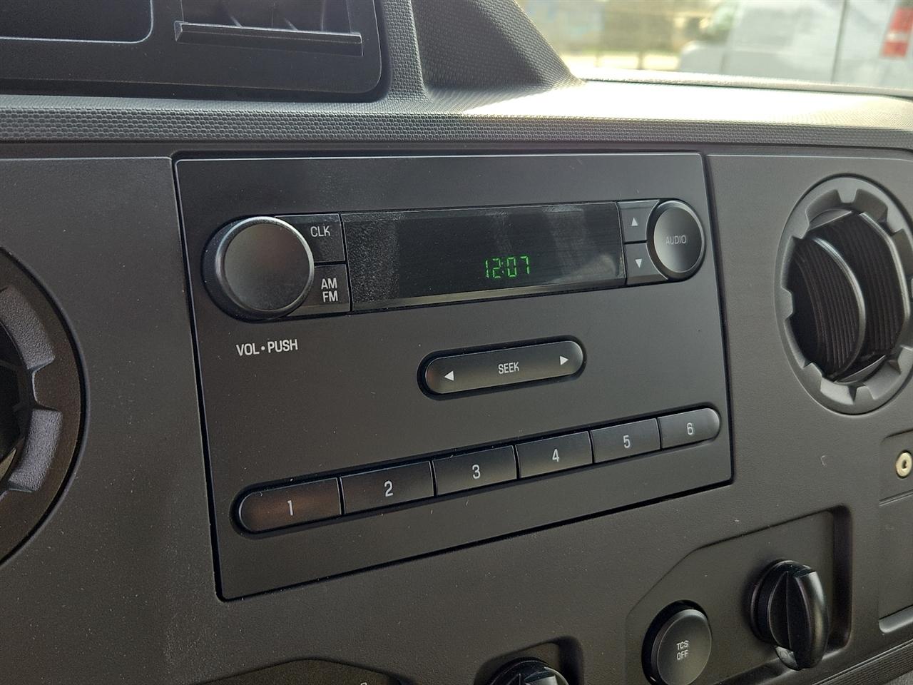 Ford Econoline E-150 2014