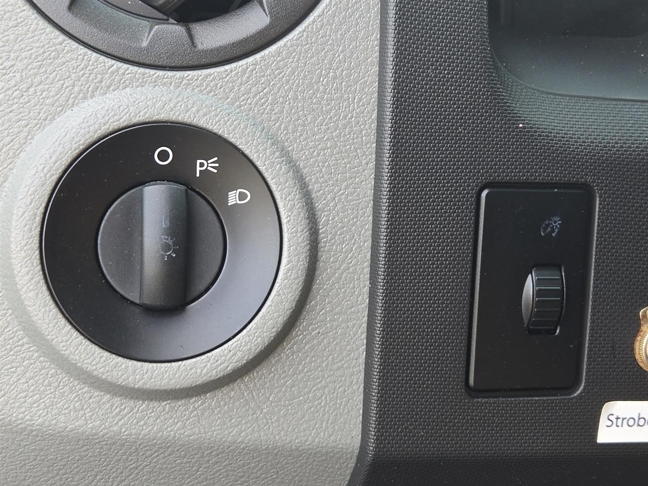 Ford Econoline E-150 2014