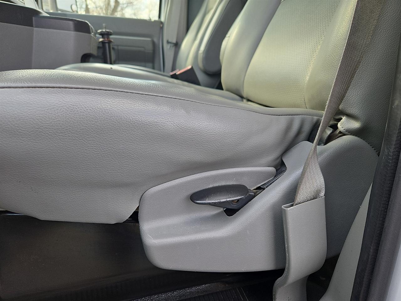 Ford Econoline E-150 2014