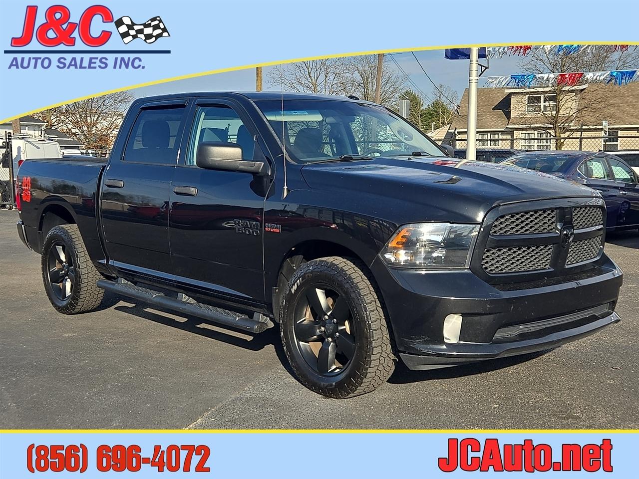 RAM 1500 Tradesman Crew Cab SWB 4WD 2017