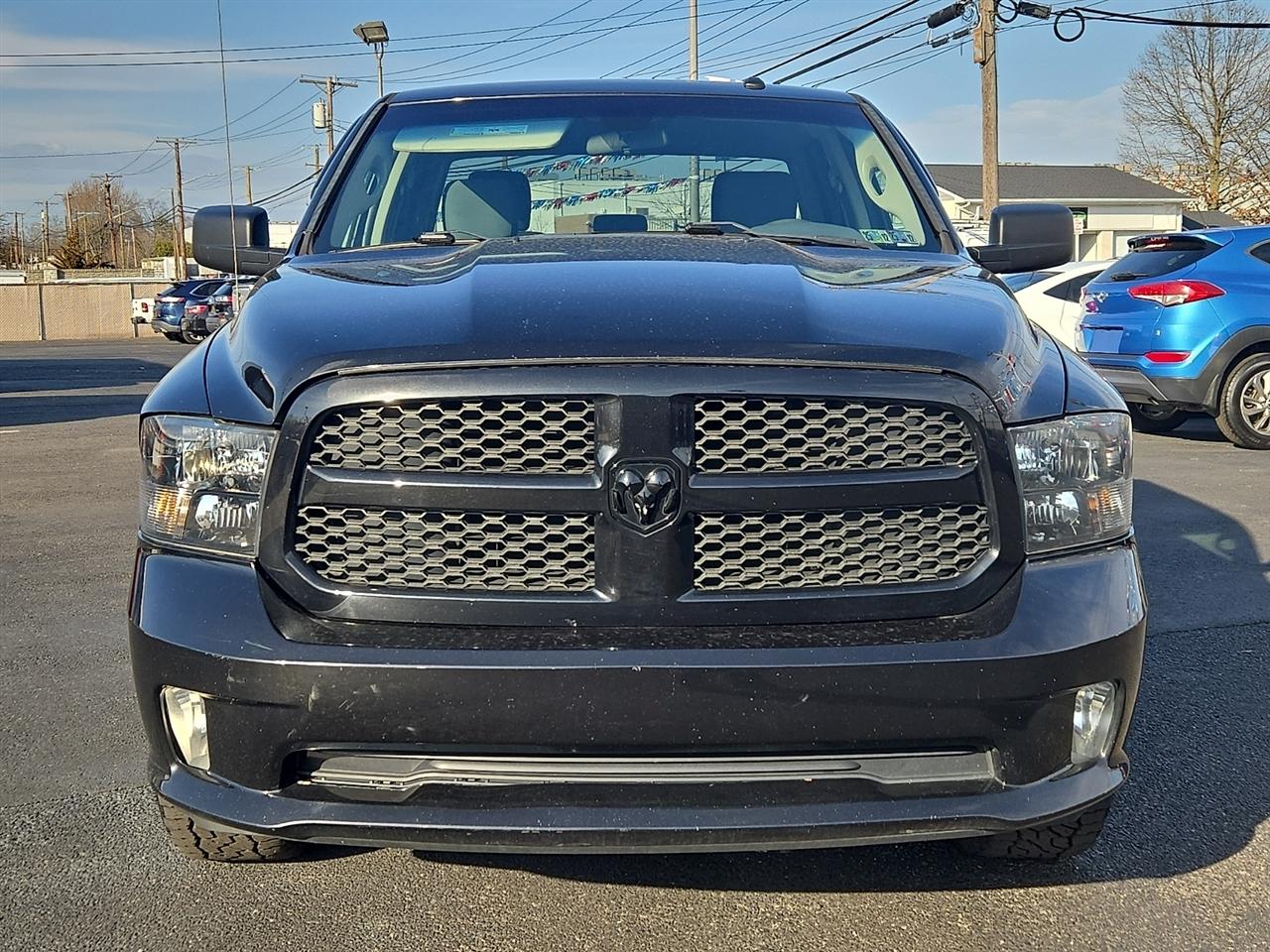 RAM 1500 Tradesman Crew Cab SWB 4WD 2017