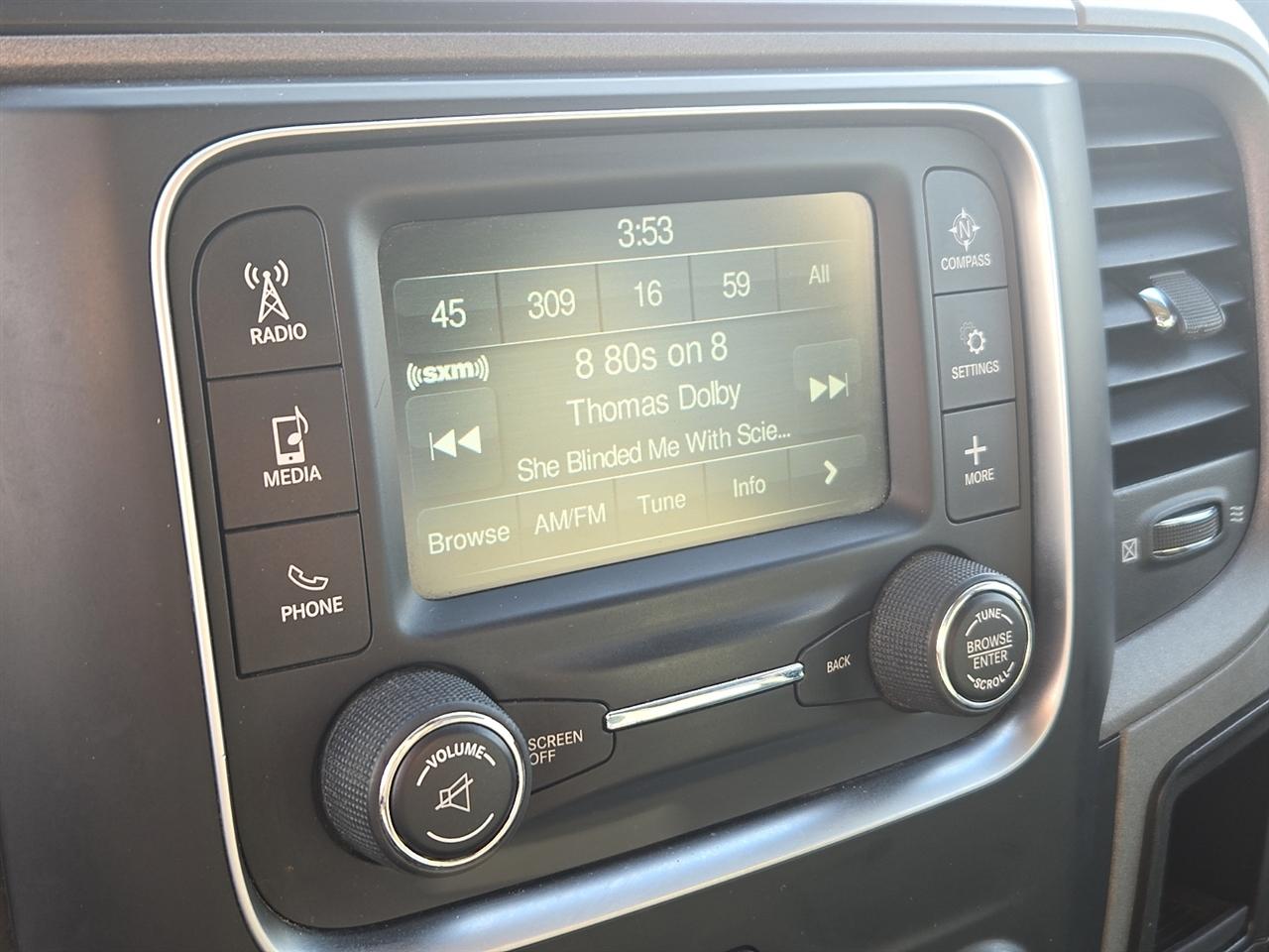 RAM 1500 Tradesman Crew Cab SWB 4WD 2017