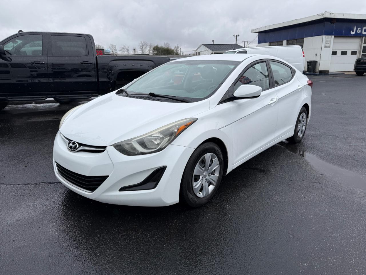 2016 Hyundai Elantra SE 6AT