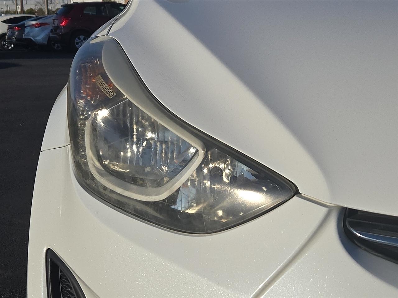 Hyundai Elantra SE 6AT 2016