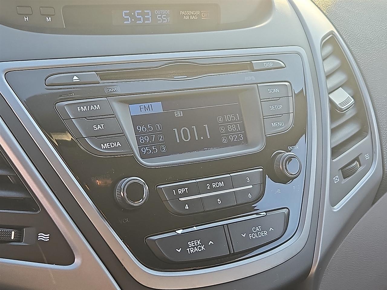 Hyundai Elantra SE 6AT 2016