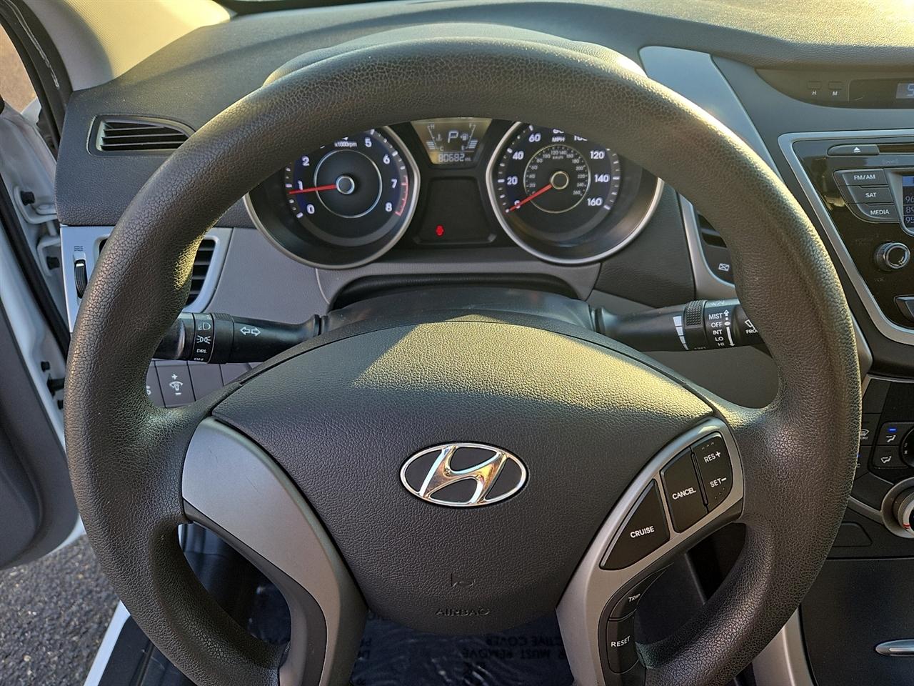 Hyundai Elantra SE 6AT 2016