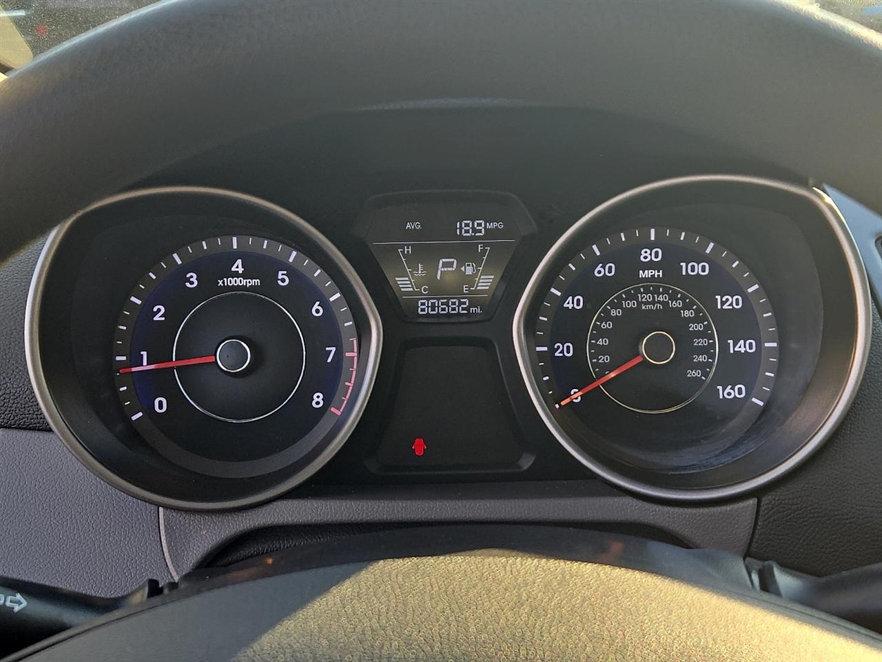 Hyundai Elantra SE 6AT 2016