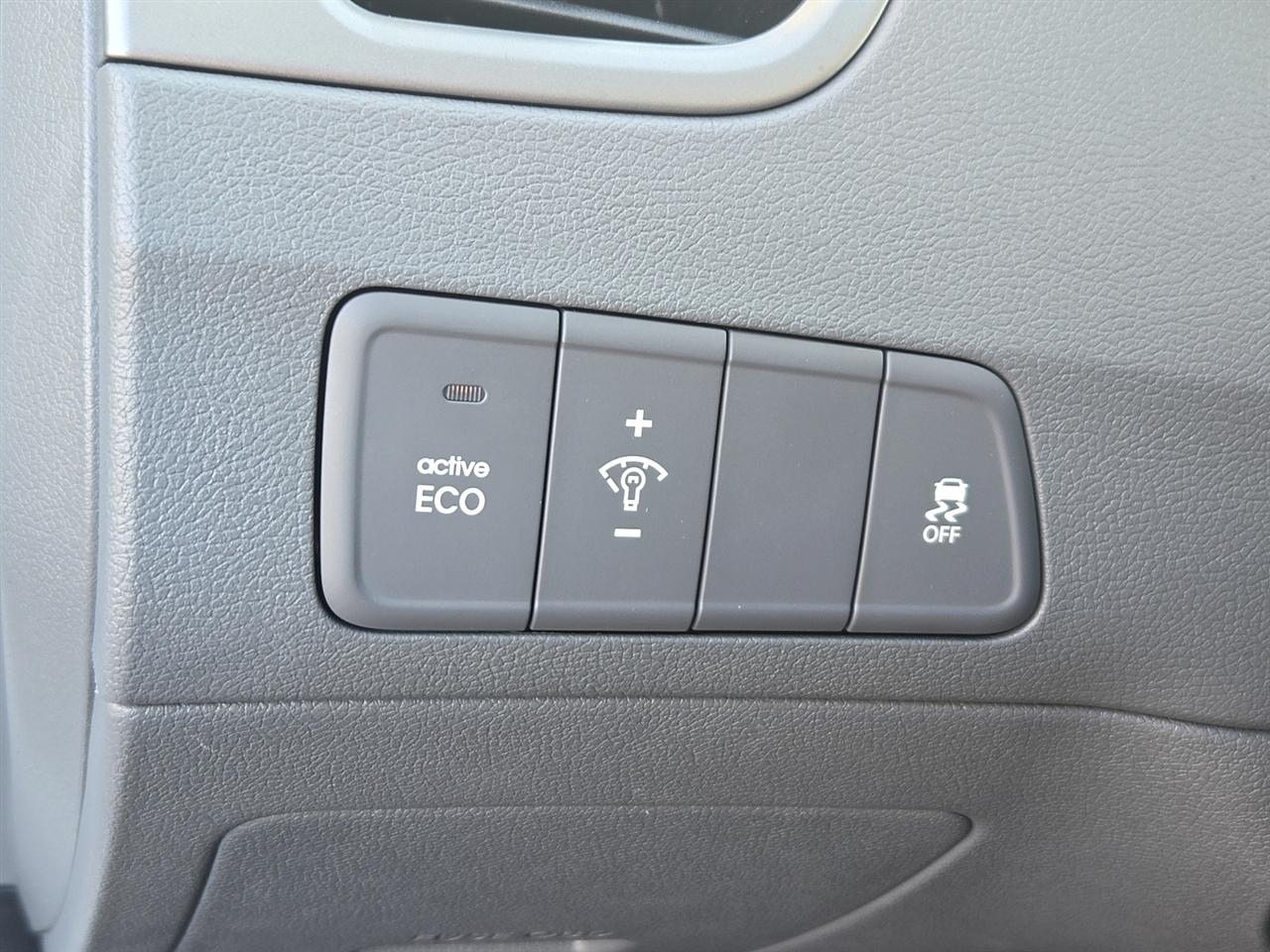 Hyundai Elantra SE 6AT 2016