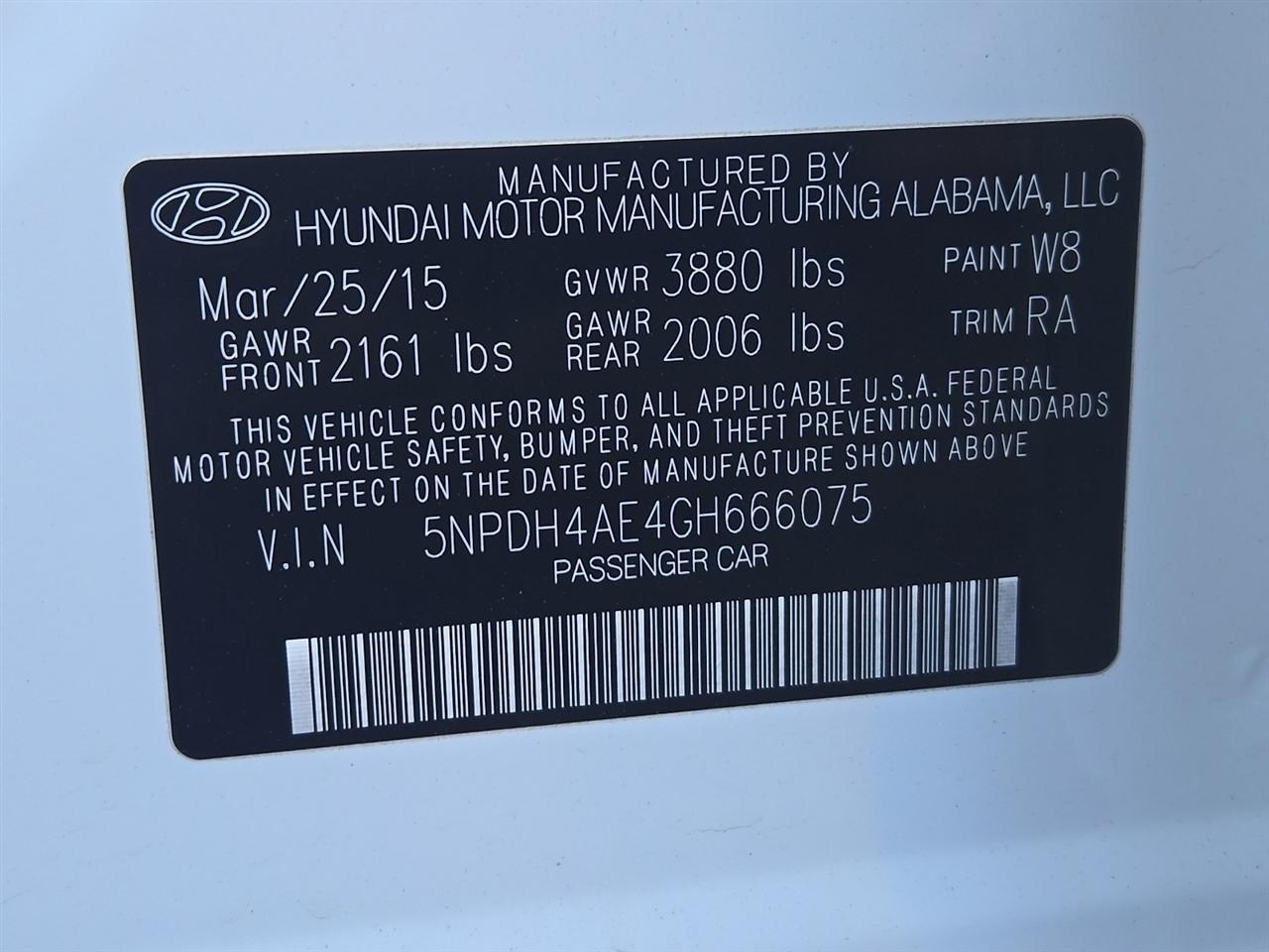 Hyundai Elantra SE 6AT 2016