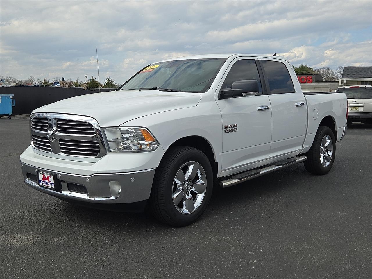 RAM 1500 SLT Crew Cab SWB 4WD 2014