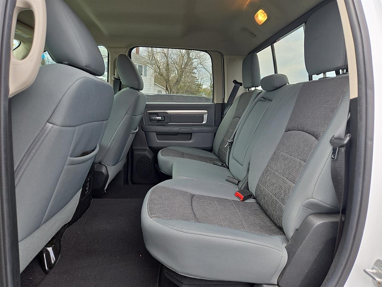 RAM 1500 SLT Crew Cab SWB 4WD 2014