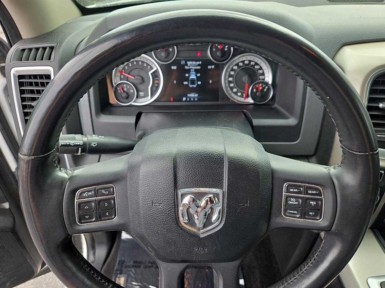 RAM 1500 SLT Crew Cab SWB 4WD 2014