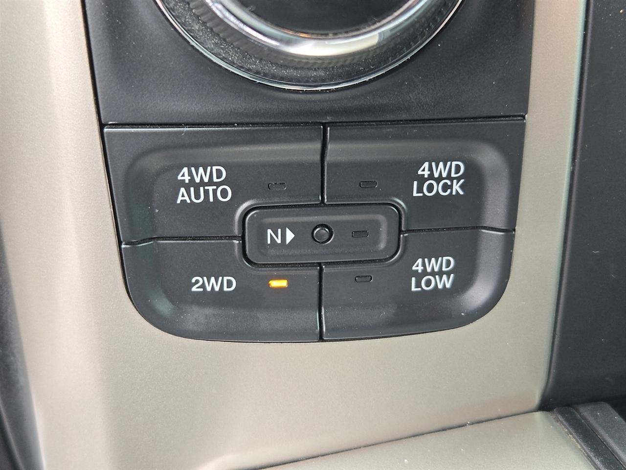 RAM 1500 SLT Crew Cab SWB 4WD 2014