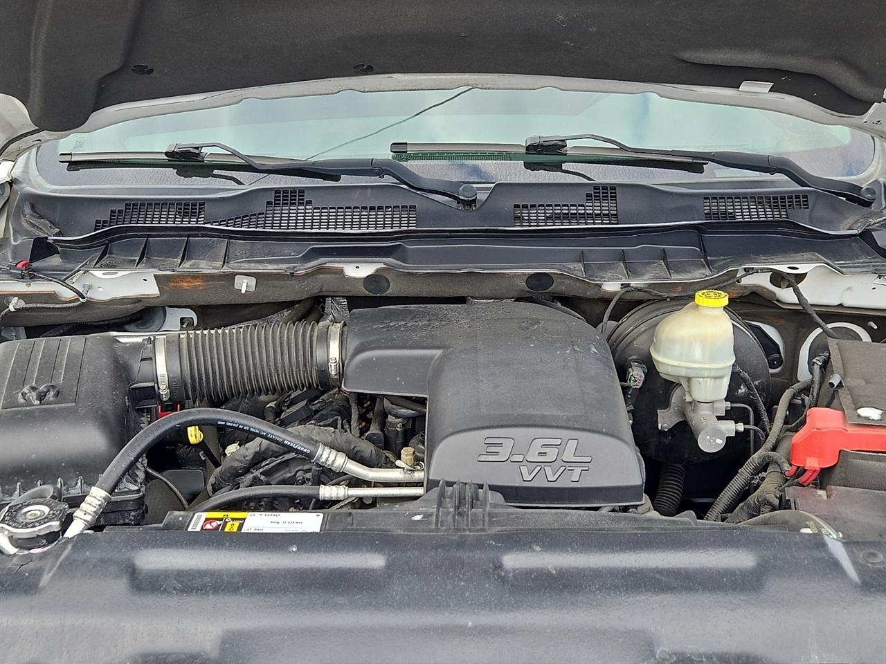 RAM 1500 SLT Crew Cab SWB 4WD 2014