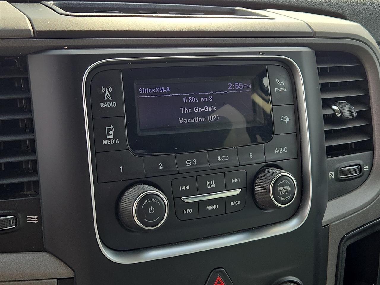 RAM 1500 Classic Tradesman Quad Cab 4WD 2020