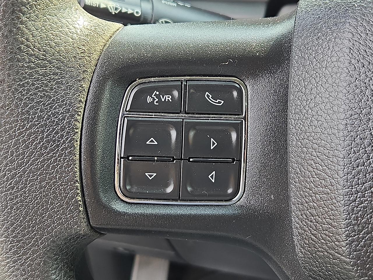 RAM 1500 Classic Tradesman Quad Cab 4WD 2020